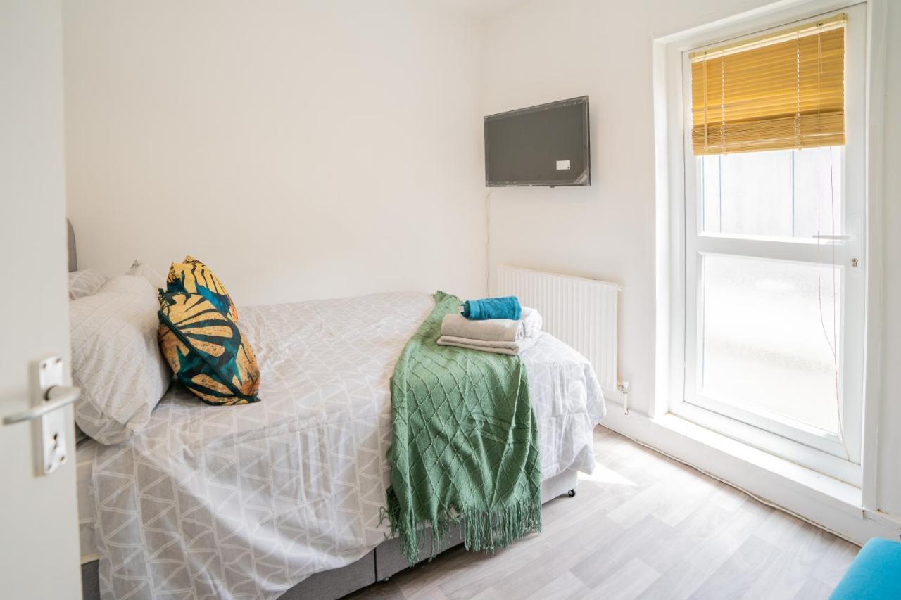 Small Private Studio Rooms In The Heart Of Angel Лондон Экстерьер фото